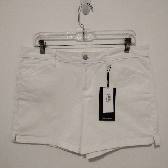 Calvin Klein - White Modern Casual Jean Shorts - Picture 2 of 15